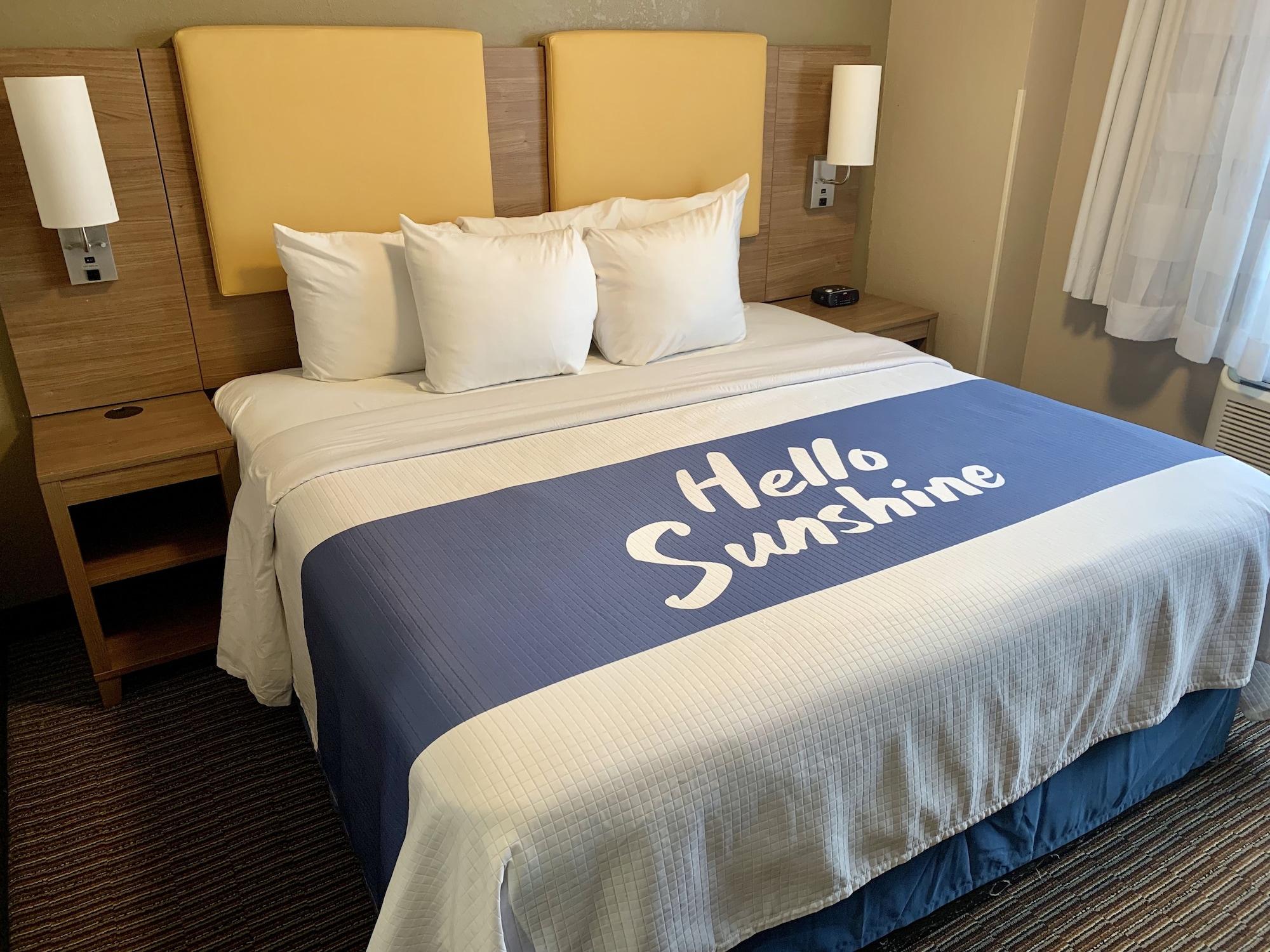 Days Inn By Wyndham Brooklyn Borough Park Nueva York Exterior foto